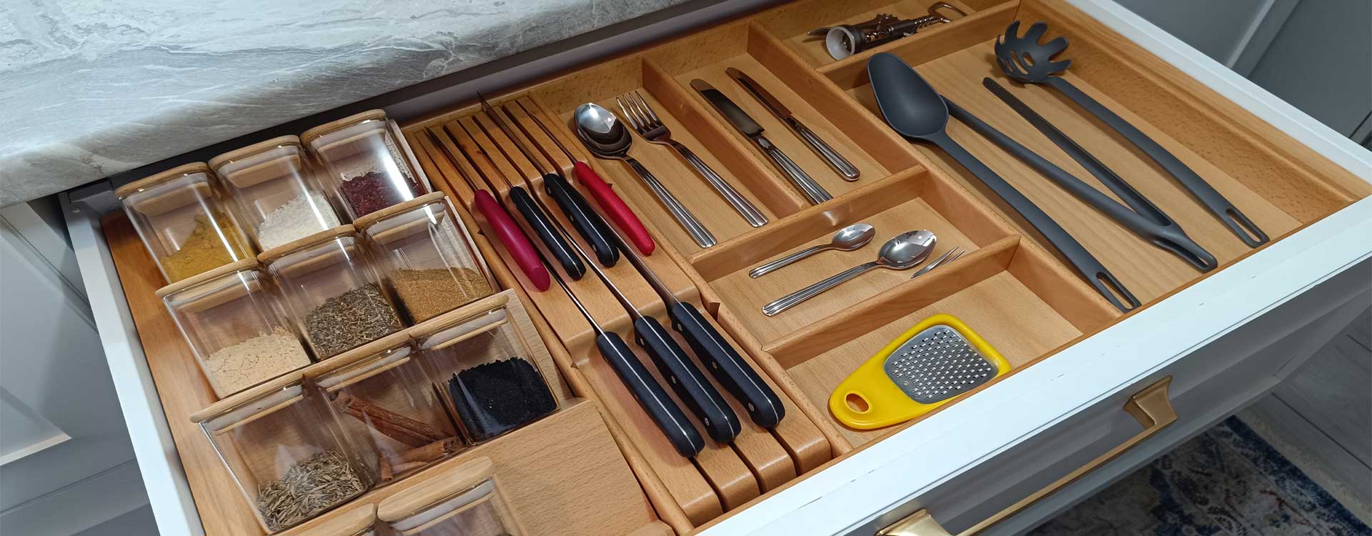 FONKSİYONEL BAHARAT PLATFORMLU KAŞIKLIK